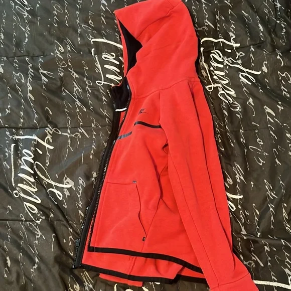 Kids Nike Tech sweater - Picture 2 of 4